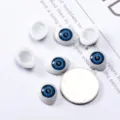 Primer plano detallado de ojos de muñeca azules, accesorios de manualidades de resina. - 12x16mm 50 Piezas/Paquete / Azul