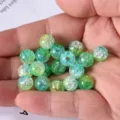 Perles de verre craquelées vertes pour fabrication de bijoux DIY et accessoires de colliers. - 30 perles / Vert clair