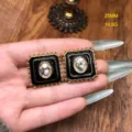 Pendientes cuadrados negros y dorados vintage con cristal central, estilo elegante 25mm - 25mm / Negro
