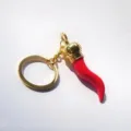 Rode Peper Sleutelhanger, Gouden Legering Kroon Bedel Sleutelring Stijlvol Mode Accessoire - Gouden chilipeper 31g