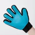 Gant de Toilettage pour Chien Chat Brosse Epilation en Silicone Bleu Variante - Main Gauche / Bleu ciel
