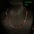 Primer plano del collar de cuentas bohemio colorido con cuentas variadas, largo 37+8cm. - Colorido Largo