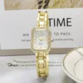 Elegante reloj de cuarzo cuadrado dorado para mujer con bisel de diamantes imitación - Esfera Blanca Correa Dorada