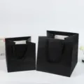 Sacs cadeaux en papier noir carrés pour emballage de gâteaux d'anniversaire et fleurs - 15x15x15cm / Noir