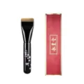 Professioneller schwarzer Foundationpinsel mit Kirschblüten Muster und roter Geschenkbox. - Yongfengtang Sakura Flacher Foundation-Pinsel mit Box