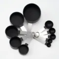 Set di misurini e cucchiai neri con manico in acciaio inox per cucina e pasticceria. - Set di 10 Tazze Misuratrici / Nero
