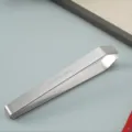Pinzetta pelapatate in acciaio inox variante, utile attrezzo da cucina per lische e pollame. - Clip piatta