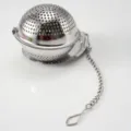 Infusore per tè a sfera in acciaio inossidabile con catenella e vassoio per tè sfuso ufficio. - Infusore per tè a sfera