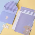 Süßes lila Briefpapier-Set mit Umschlag und Briefbogen, niedliches Hundemotiv Variante - Hund mit Blumenstrauß