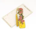 Antikes Messing Lesezeichen mit rosa Blumen und gelber Quaste, elegantes Kulturgeschenk. - Elster & Blumen (Juli)