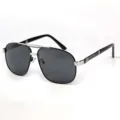 Vue détaillée des lunettes de soleil pour homme en métal à double pont avec verres sombres. - H5207 Monture argent et noir avec verres noir et gris