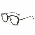 Lunettes noires tendance au design geometrique, accessoire elegant pour un usage quotidien. - M5268 Monture noire avec verres clairs