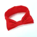 Rood stoffen strik hoofdband detail, zacht comfortabel materiaal, schattig haaraccessoire voor kinderen. - Helrood