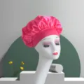 Roze satijnen slaapmuts met brede elastische band, zachte haarverzorgingsmuts voor dames. - 30cm diameter / Rozerood