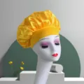 Breiter Satin Schlafmütze Haarpflege Elastische Haarhaube für Damen Nachtwäsche neu. - 30cm Durchmesser / Gelb