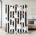 Halloween Plüsch Wohndecke mit süßem Geist und Kürbis Muster auf schwarz weißem Streifen - 42 / 70x100