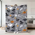 Halloween Plueschdecke graue Kuscheldecke mit Geist Kuerbis Print weiche Sofa Wohndecke warm - 43 / 70x100