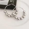 Orecchini a cerchio con perle in metallo argentato da donna, gioielli di tendenza. - Argento Perlinato