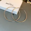 Orecchini a cerchio grandi in metallo argentato minimalista per donna, accessori moda chic. - Argento Fedina Semplice