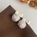 Süße Herbst Winter flauschige Kugel Ohrringe süße Plüsch Schleife Design elegante Damen - Weiße Schleife Haarball Stil (44) / Weiß