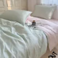 Juego de ropa de cama bicolor de seda de hielo, funda nórdica de verano para dormitorio. - Serie floral Melocotón y verde claro
