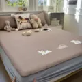 Ensemble de matelas de lit rafraîchissant en soie de glace été respirant broderie mignonne - Tangtangdao Chuangshang - Brun café - Drap-housse