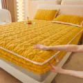 Thickened fleece fitted sheet winter warm yellow quilted bed cover for cozy bedroom use - 120x200cm / Mango Yellow
