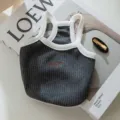 Graziosa canotta per animali domestici con finiture a contrasto, vestiti estivi in maglia per cani. - Taglia S / Ricamo Grigio Milo