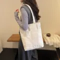 Canvas shoulder tote bag for women, large capacity multi pocket casual daily student handbag. - Style 1 / White