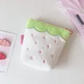 Portamonete fragola in peluche coreano carino, mini borsa portatile per auricolari studenti. - Fragola Bianco