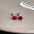 Rote Zirkonia Ohrknorpel-Ohrringe mit sicherem Edelstahl Schraubverschluss für den Alltag. - Schraub-Ohrknorpelstecker (5397) / 1 Stück (6mm Zirkonia) / Rot