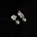 Silberne unregelmässige Metall graue Perlen Ohrringe, elegante schicke Ohrclips für Damen. - Lava Metall Clip-on / Silber