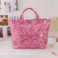Rosa Leo Print PVC Shopper, modische transparente glänzende Handtasche für Damen Sommer 2026. - Leopardenmuster Rot
