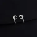 Silberne Halbmond Clip-Ohrringe verziert mit glitzernden Zirkonia Steinen, klare Polster - Zirkonia Mond (W236) / Silber