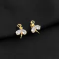 Detailansicht eleganter 18K vergoldeter Ballerina Ohrclips funkelnd mit weißem Zirkonia Stein. - Zirkonia Balletttänzerin Stil