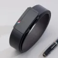 Ceinture homme automatique noire avec des rayures tricolores élégantes pour le quotidien. - Style 3