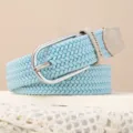 Ceinture tressée élastique bleu clair pour femme, dotée d'une boucle ardillon en métal et texture fine. - Bleu