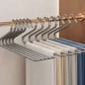 Percha para pantalones gris en S, colgador metálico antideslizante para organizar el armario. - Estilo Inverso / 35cm / Gris