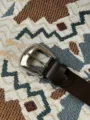 Gros plan détaillé d'une ceinture marron décontractée avec boucle ardillon en strass. - Longueur 125 cm largeur 3,2 cm / Noir (Boucle Argentée)