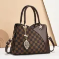 Bolso de mano mujer marrón cuadros bandolera elegante shopper con colgante hoja chic - Cuadros Café