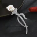 Broche de flor de perla de agua dulce barroca, elegante broche de tulipán de plata para mujer. - Blanco Plateado