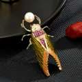 Broche de cigarra dorada con perla de agua dulce estrás rosa y alas esmaltadas accesorio moda - Púrpura