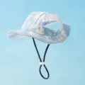 Chapeau de soleil en jean bleu clair pour animal avec trous d'oreilles et sangle. - M (Tour de tête 35cm, corde 30cm) / Tie-dye Bleu