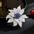 Exquisita broche de girasol con diamantes de imitacion accesorio de moda para traje - Broche de Girasol Plateado