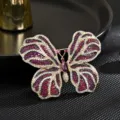 Lujosa broche de mariposa de estilo vintage con cristales de circón coloridos, elegante. - Rojo