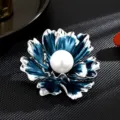 Broche vintage de flor de peonía azul con perla, elegante pin de joyería de esmalte para mujeres. - Azul