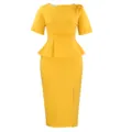 Design dettagliato di un abito longuette giallo a maniche corte con peplo e spacco - Taglia S / Vestiti / Giallo