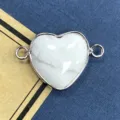 Conector de corazón de piedra natural blanca, borde plateado accesorio de joyería DIY - 15x23mm / Howlita