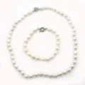 Set de collar y pulsera de perlas de agua dulce naturales joyería elegante para mujer - 040 Perlas de arroz 8-9mm collar 41cm (cierre de flor) pulsera 18cm (cierre de timón)