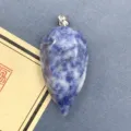 Natürlicher Sodalith Edelstein Chili geformter Anhänger Kristall facettierter Tropfen Schmuck - 17x34mm / Blaupunktstein